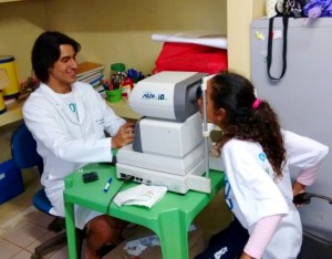 Ricardo Maia já atendeu os estudantes da ilha (Foto: Divulgação)